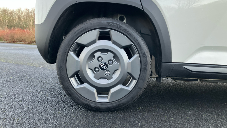 Hyundai INSTER 85kW Cross 49kWh 5dr Auto Electric Hatchback